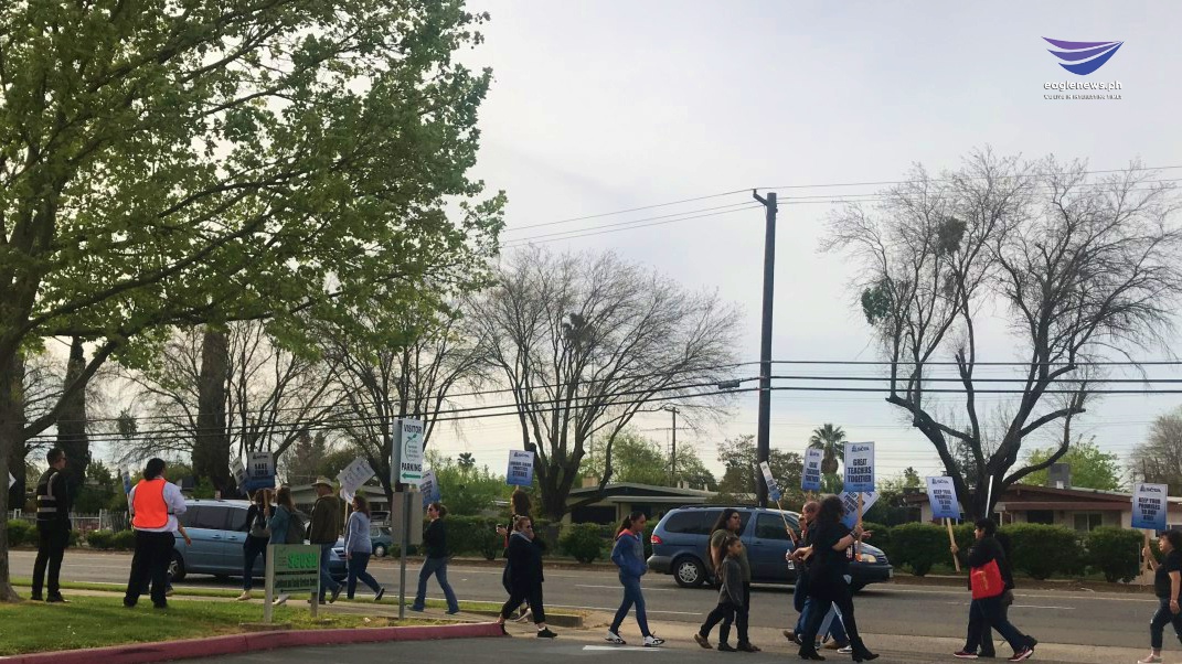 Sacramento teachers strike for smaller class size – Eagle News