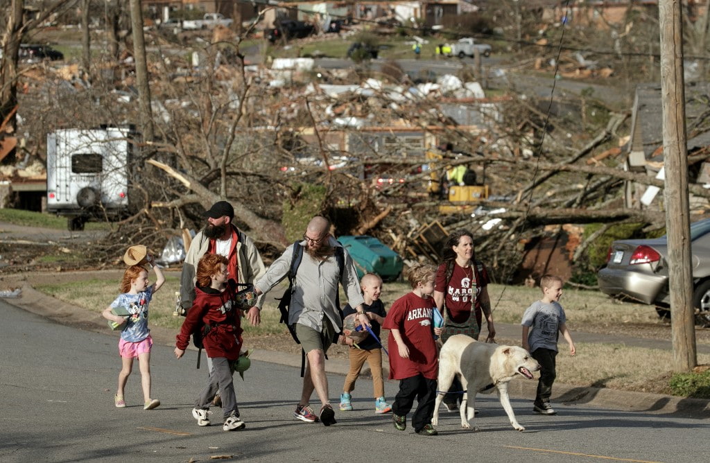 Deadly storms and tornadoes sweep through US – Eagle News